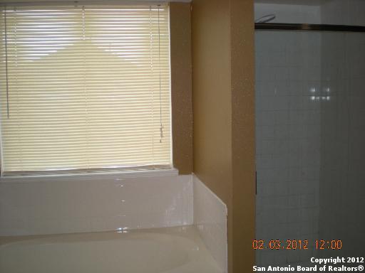 Image 8 of 13 For 9906 Autumn Hollow