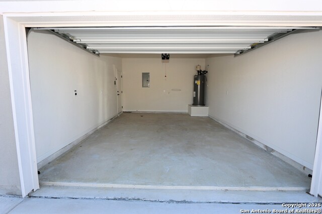 Image 16 of 32 For 10310 Lynwood Village