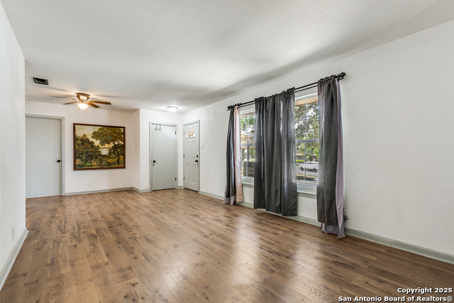 Image 6 of 15 For 310 Williamsburg