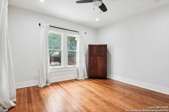 Image 11 of 17 For 230 Glenwood