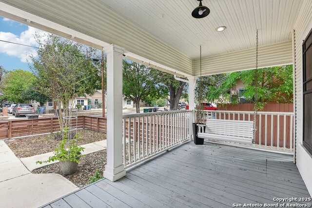 Image 4 of 17 For 230 Glenwood
