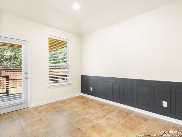 Image 14 of 32 For 22611 Carriage Bush