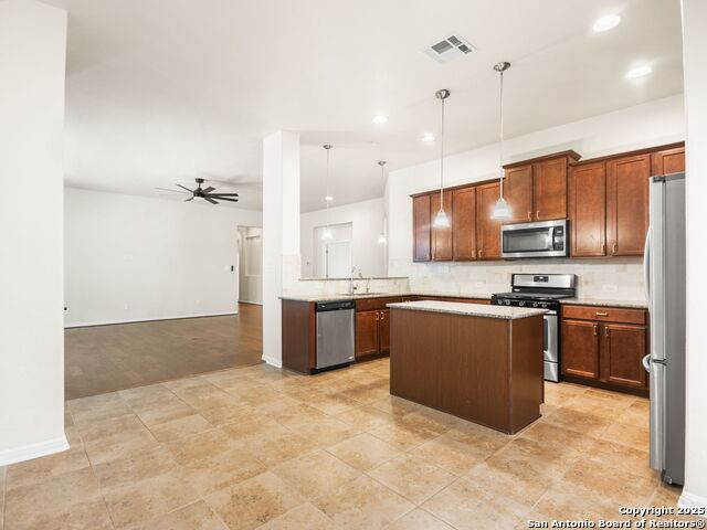 Image 15 of 32 For 22611 Carriage Bush