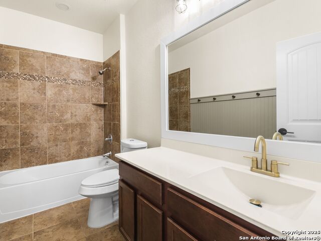 Image 25 of 32 For 22611 Carriage Bush