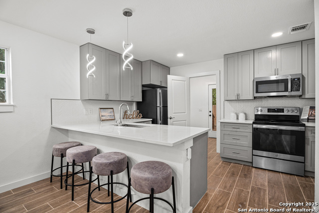 Image 10 of 27 For 1851 Dawson