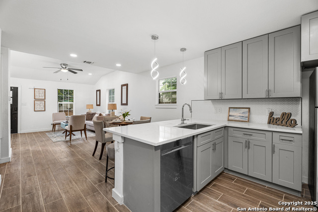 Image 11 of 27 For 1851 Dawson