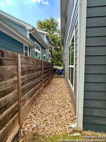 Image 19 of 20 For 7202 Crandower