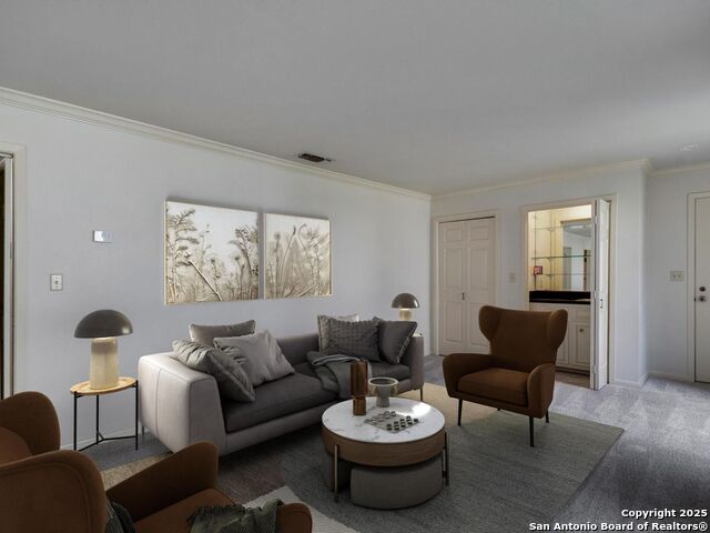 Listing photo id 2 for 2611 Eisenhauer Rd  901