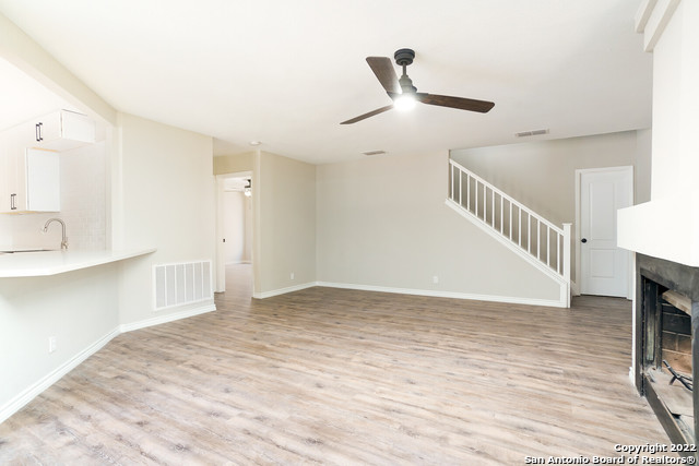 Image 11 of 22 For 11315 Morino Park