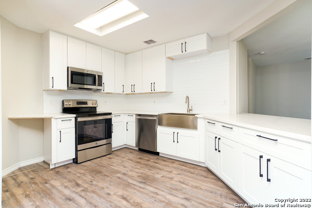 Image 4 of 22 For 11315 Morino Park