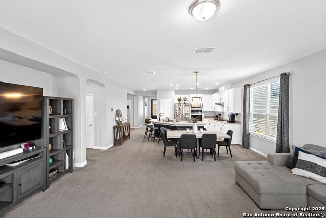 Listing photo id 8 for 9411 Copperway