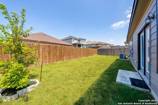 Listing photo id 3 for 9411 Copperway