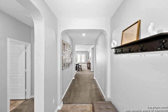 Listing photo id 5 for 9411 Copperway
