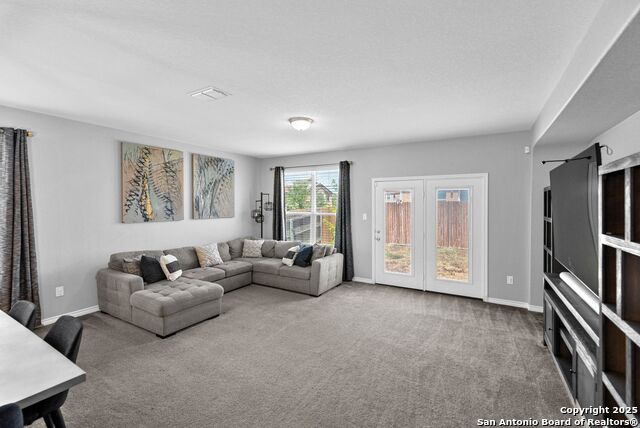 Listing photo id 6 for 9411 Copperway