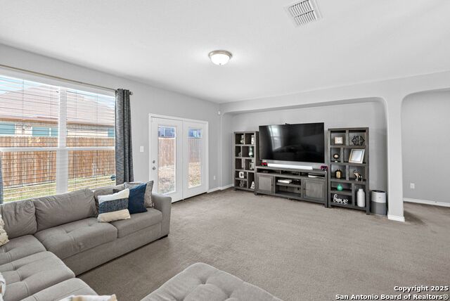Listing photo id 7 for 9411 Copperway