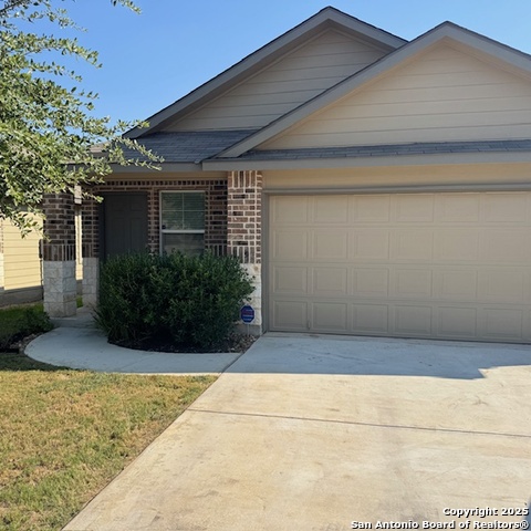 Image 3 of 8 For 321 Middle Green