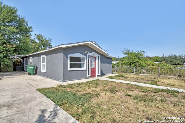 Image 2 of 31 For 1211 Lee Hall