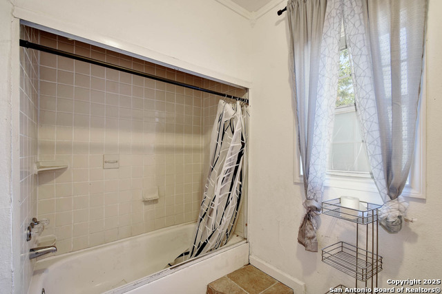 Image 25 of 31 For 1211 Lee Hall