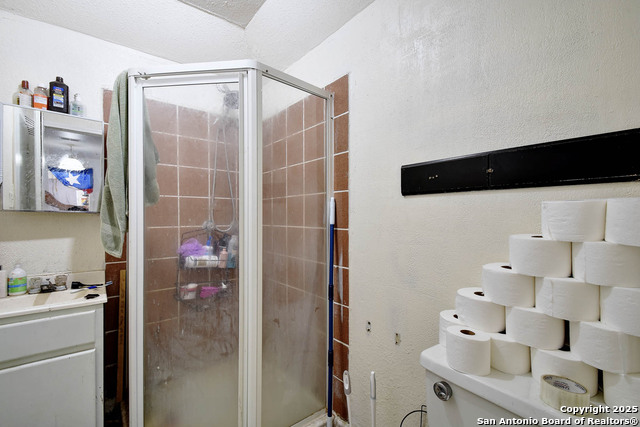 Image 28 of 31 For 1211 Lee Hall