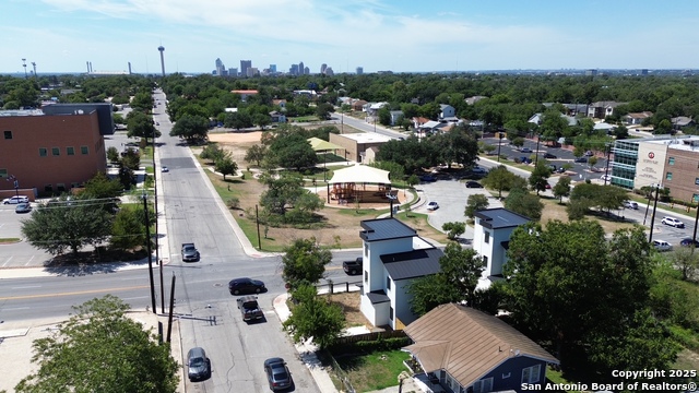 Image 18 of 18 For 122 S Walters St.