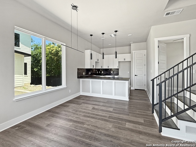 Image 5 of 18 For 122 S Walters St.