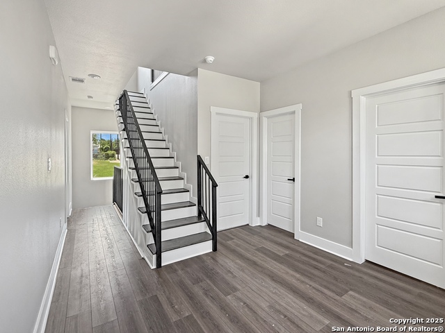 Image 6 of 18 For 122 S Walters St.