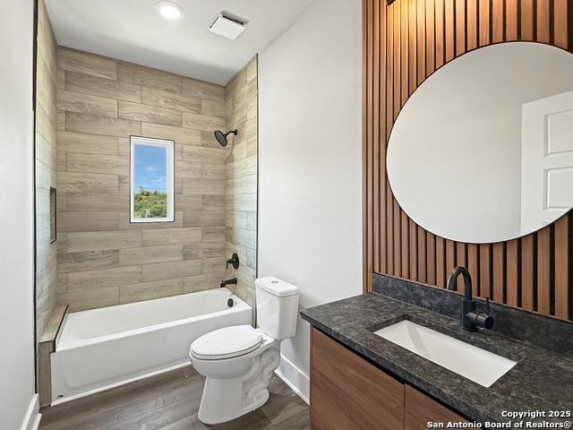 Image 8 of 18 For 122 S Walters St.