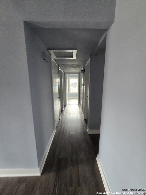 Listing photo id 4 for 111 Grasmere