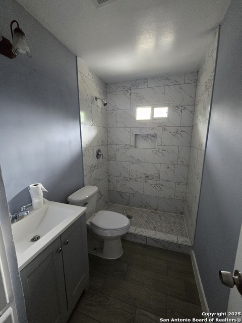 Listing photo id 5 for 111 Grasmere