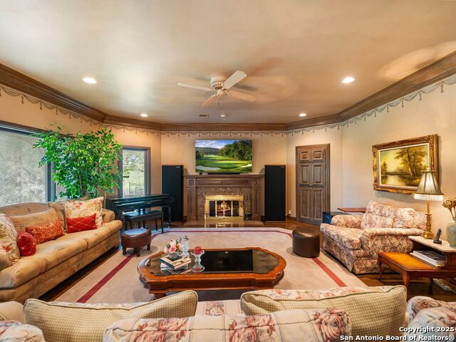 Image 16 of 47 For 115 Westcourt Lane