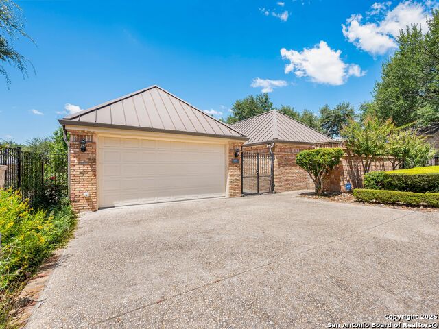 Image 6 of 47 For 115 Westcourt Lane