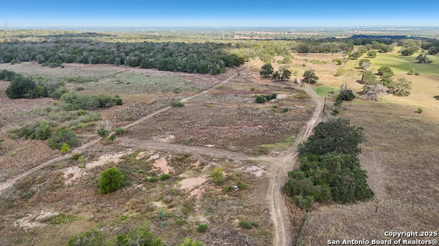 Listing photo id 10 for 19764 State Highway 123 S