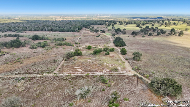 Listing photo id 14 for 19764 State Highway 123 S