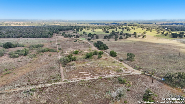 Listing photo id 15 for 19764 State Highway 123 S