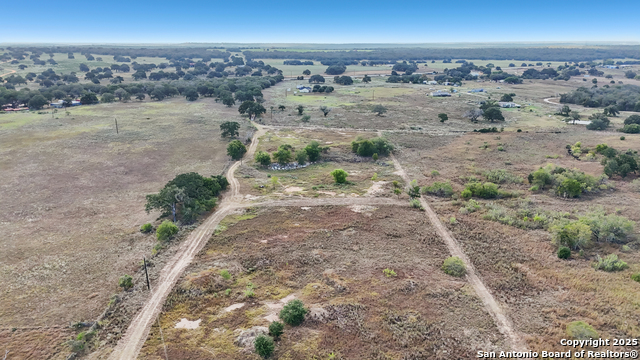 Listing photo id 2 for 19764 State Highway 123 S