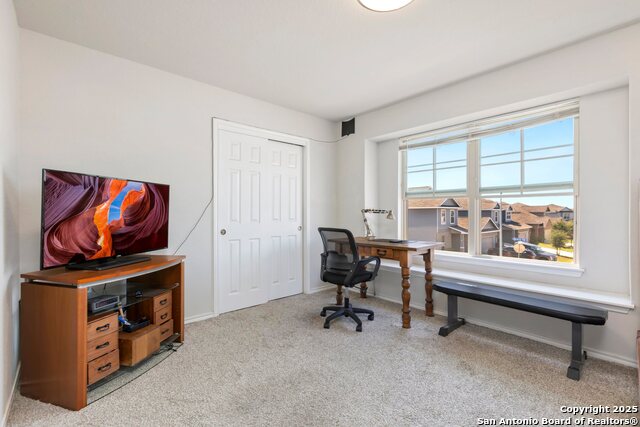 Image 18 of 40 For 4602 Acacia Hill