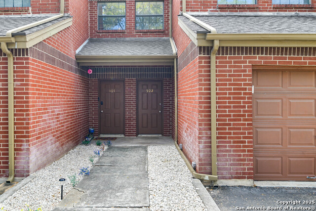 Image 2 of 25 For 7930 Roanoke Run Dr  502