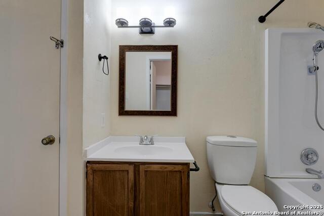 Image 15 of 25 For 6867 Cape Meadow Dr