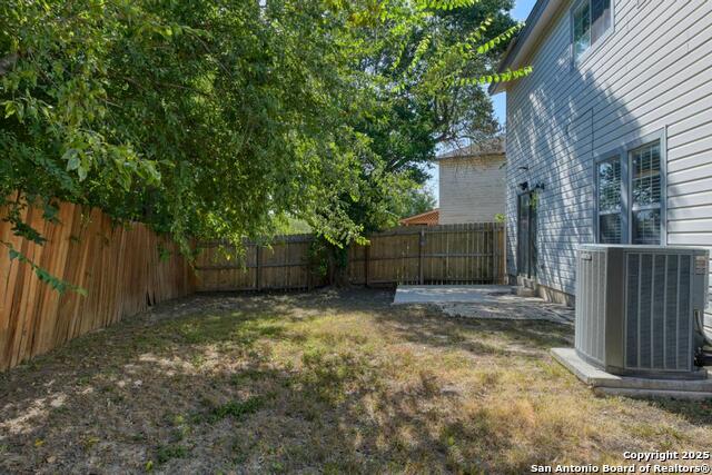 Image 23 of 25 For 6867 Cape Meadow Dr