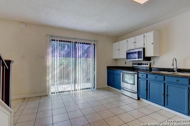 Image 6 of 25 For 6867 Cape Meadow Dr