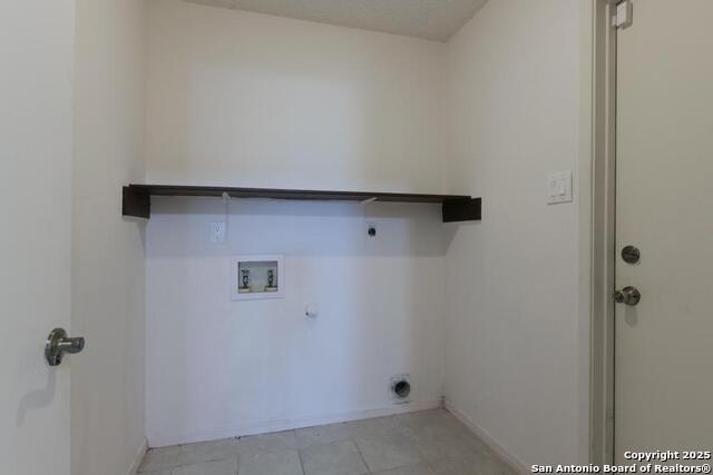 Image 9 of 25 For 6867 Cape Meadow Dr