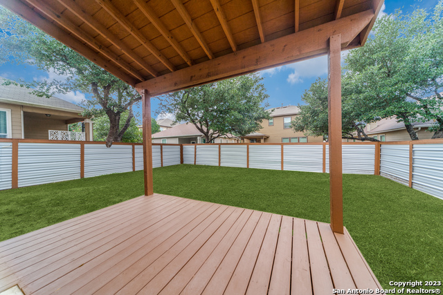 Listing photo id 9 for 145 Rolling
