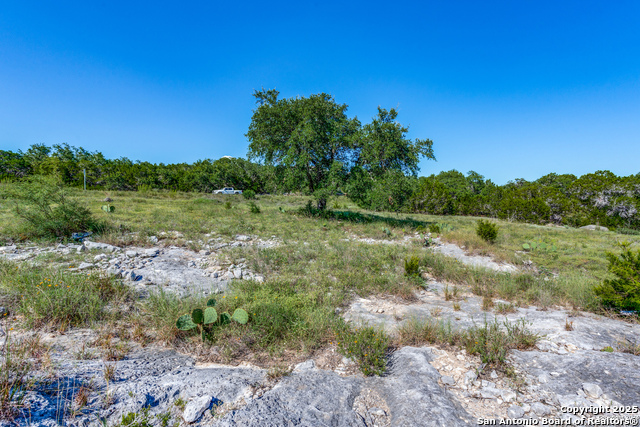 Listing photo id 10 for 517 Cielo