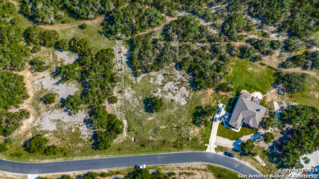 Listing photo id 13 for 517 Cielo