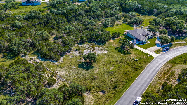 Listing photo id 14 for 517 Cielo