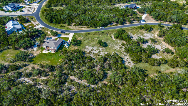 Listing photo id 15 for 517 Cielo