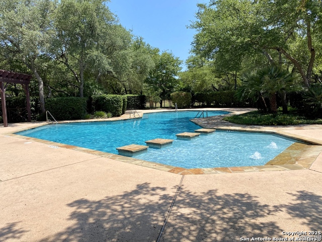 Listing photo id 1 for 517 Cielo