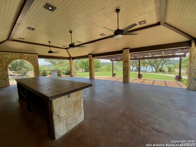 Listing photo id 2 for 517 Cielo