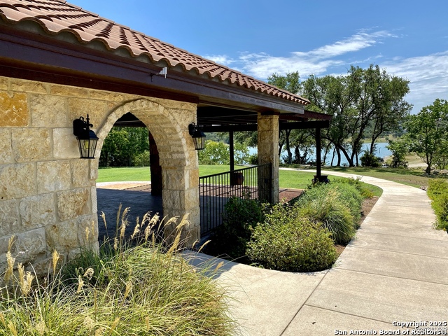 Listing photo id 3 for 517 Cielo