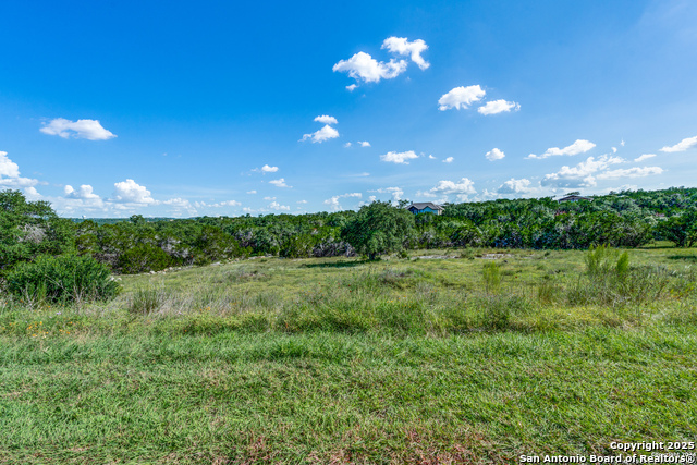 Listing photo id 5 for 517 Cielo